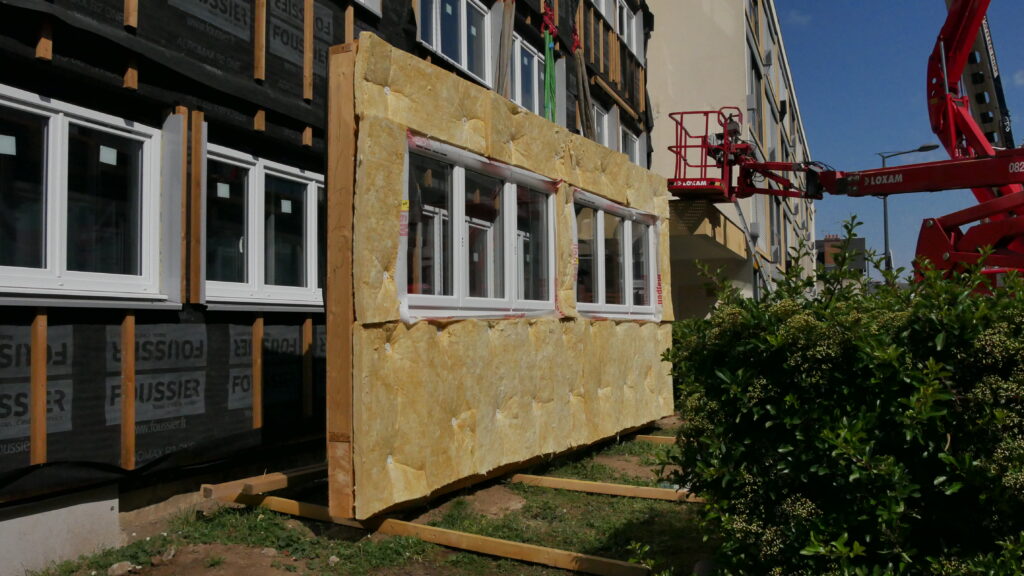Guide pratique : rénovation et façades bois préfabriquées